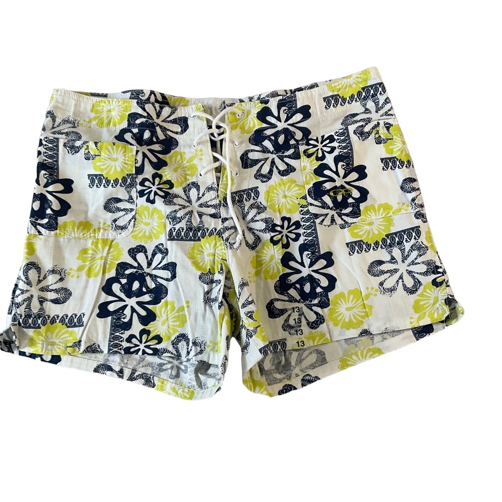 NWT OP White Floral Print Lace Up Front Side Pockets Board Shorts Swim Trunks Si